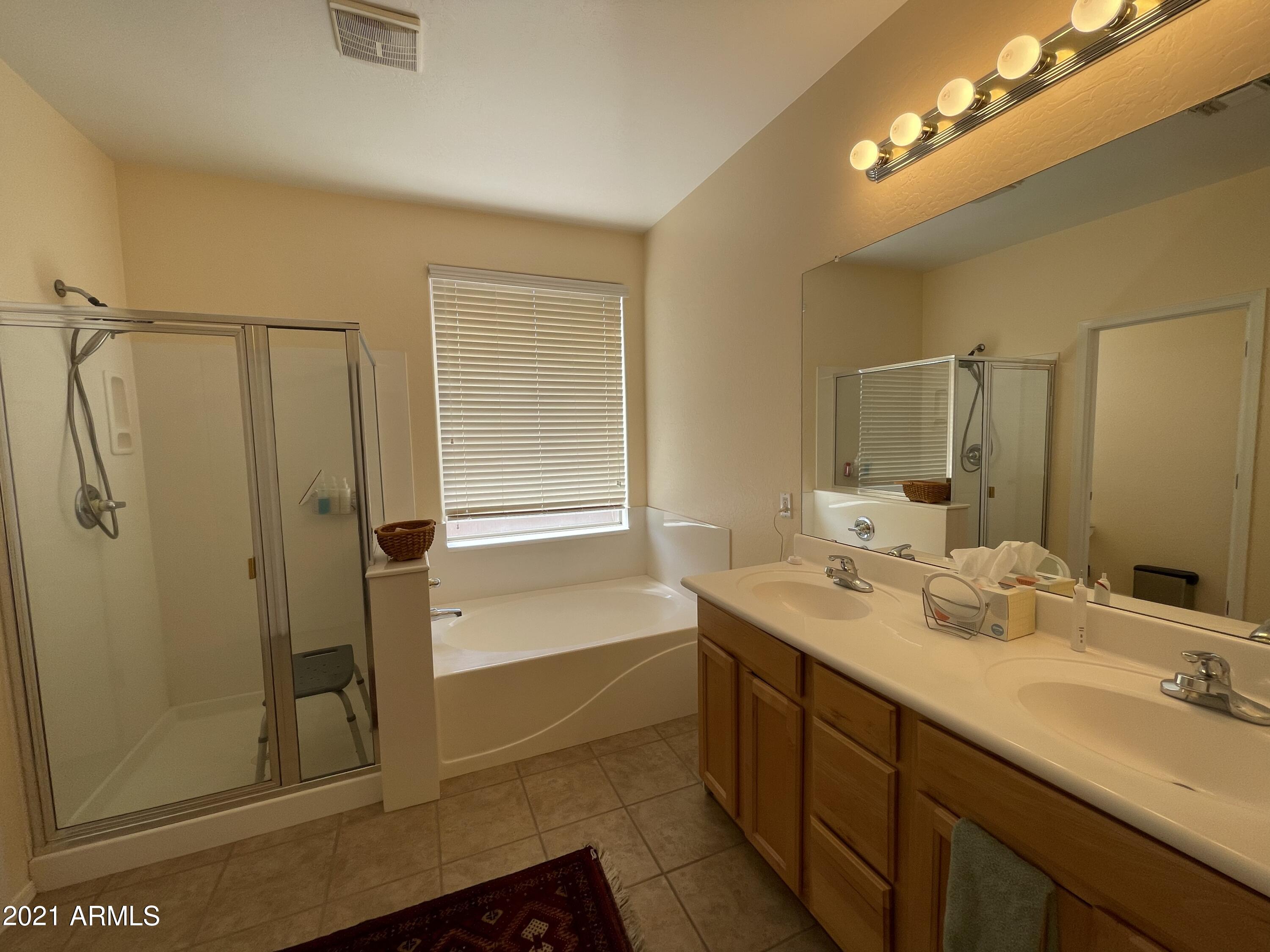 2533 West Apollo Road Phoenix, AZ 85041 - Photo 8 of 17 E395F63B-3D92-43D0-8565-4EF7BBC16449