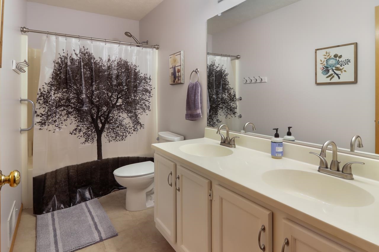 3435 Holiday Road Traverse City, MI 49686 - Photo 17 of 29 Gallery Image 17