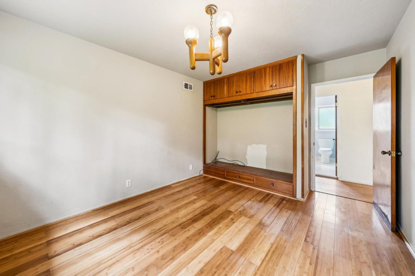1637 Lake Chabot Road San Leandro, CA 94577 - Photo 21 of 46