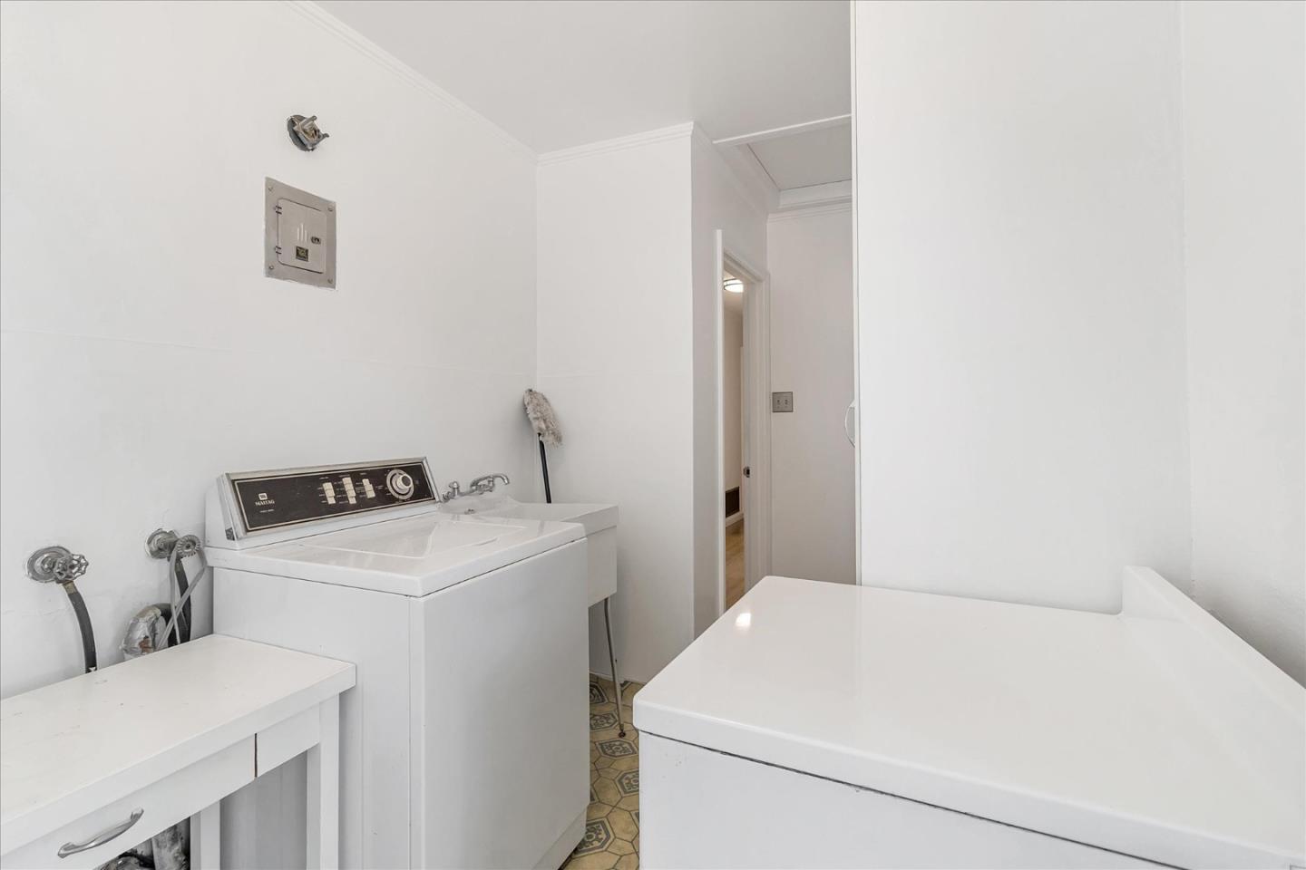 508 Park Boulevard Millbrae, CA 94030 - Photo 17 of 24 a utility room with dryer and washer