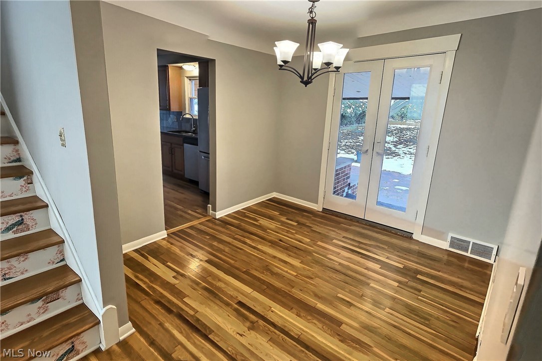 1339 Sunview Road Lyndhurst, OH 44124 - Photo 4 of 18