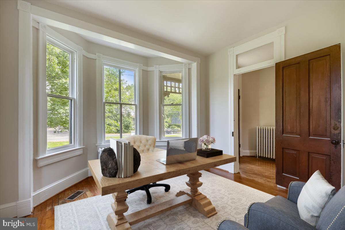 104 Chestnut Street Gaithersburg, MD 20877 - Photo 14 of 44 Main level study