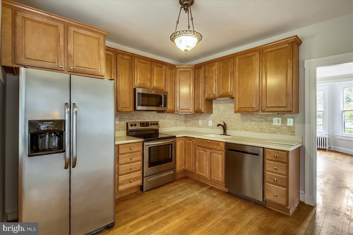 104 Chestnut Street Gaithersburg, MD 20877 - Photo 25 of 44 Kitchen
