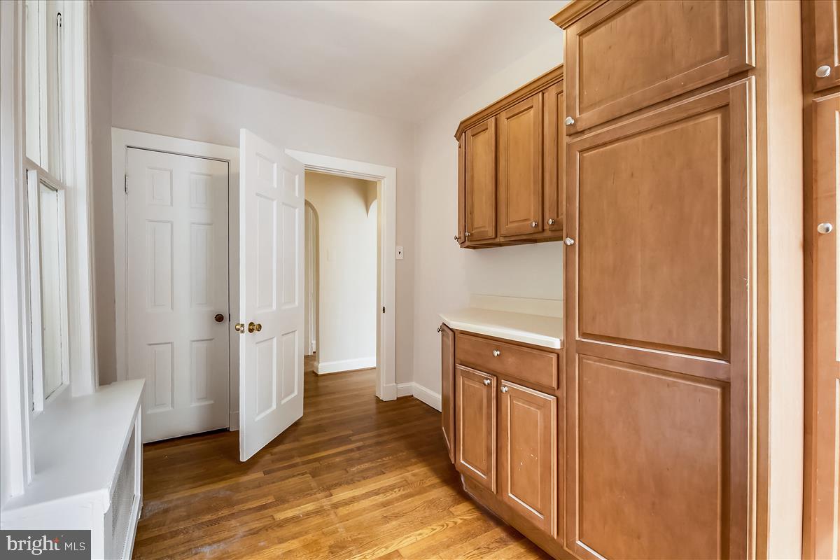 104 Chestnut Street Gaithersburg, MD 20877 - Photo 29 of 44 Pantry room off kitchen