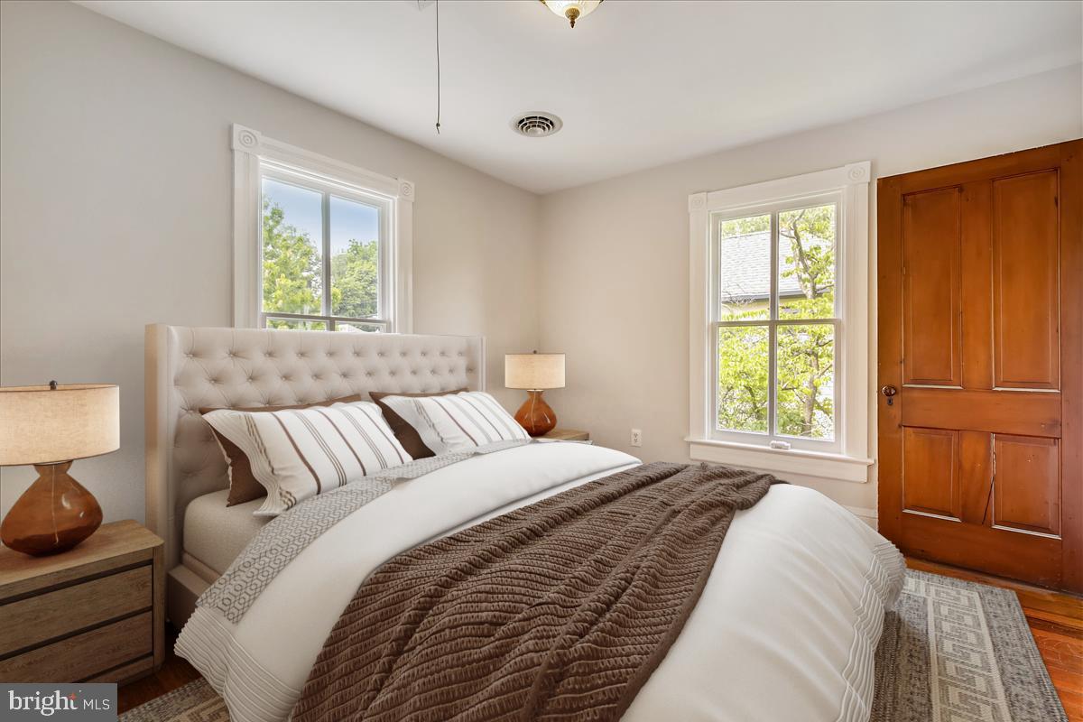 104 Chestnut Street Gaithersburg, MD 20877 - Photo 33 of 44 Upper level bedroom faces back with attic steps