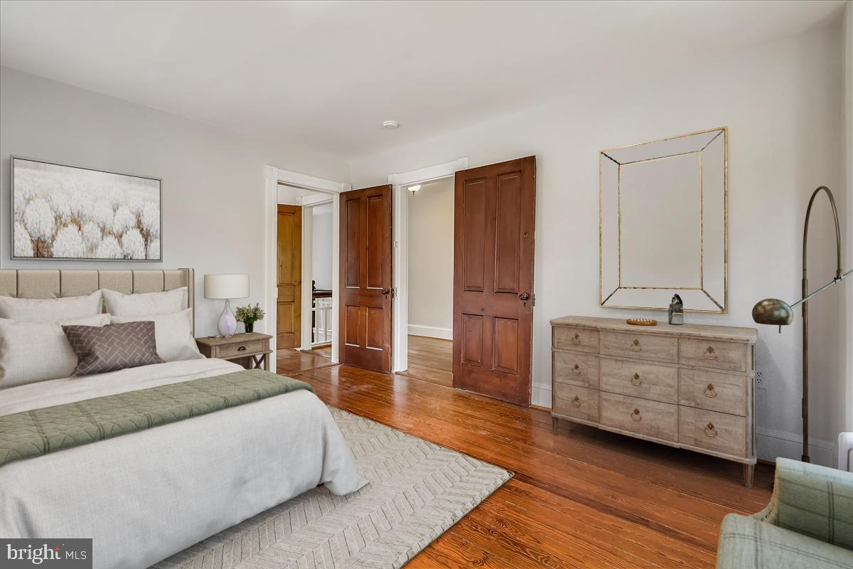 104 Chestnut Street Gaithersburg, MD 20877 - Photo 37 of 44 Upper level bedroom faces back