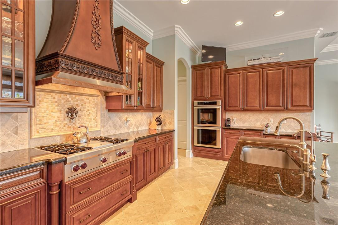 2320 Northeast 34th Court Lighthouse Point, FL 33064 - Photo 14 of 97 Photo 14