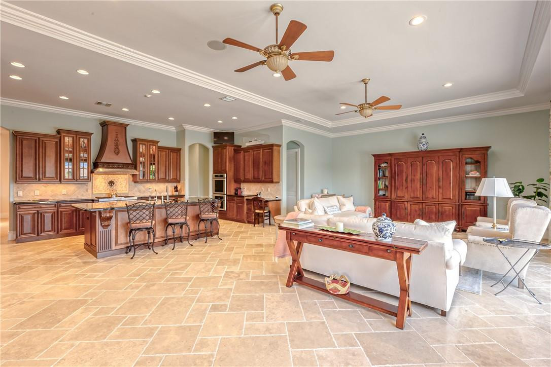 2320 Northeast 34th Court Lighthouse Point, FL 33064 - Photo 18 of 97 Photo 18