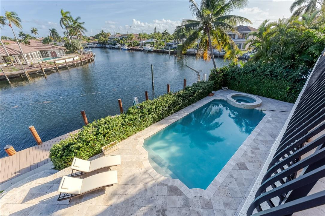 2320 Northeast 34th Court Lighthouse Point, FL 33064 - Photo 2 of 97 Photo 2