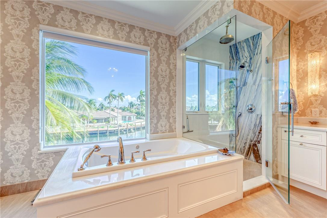 2320 Northeast 34th Court Lighthouse Point, FL 33064 - Photo 42 of 97 Photo 42