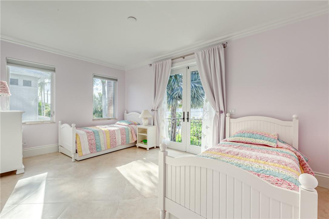 2320 Northeast 34th Court Lighthouse Point, FL 33064 - Photo 51 of 97 Photo 51