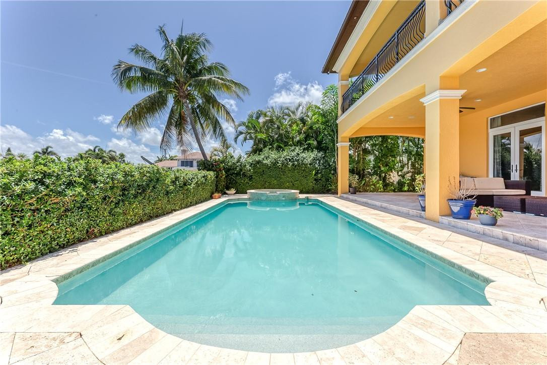 2320 Northeast 34th Court Lighthouse Point, FL 33064 - Photo 95 of 97 Photo 98