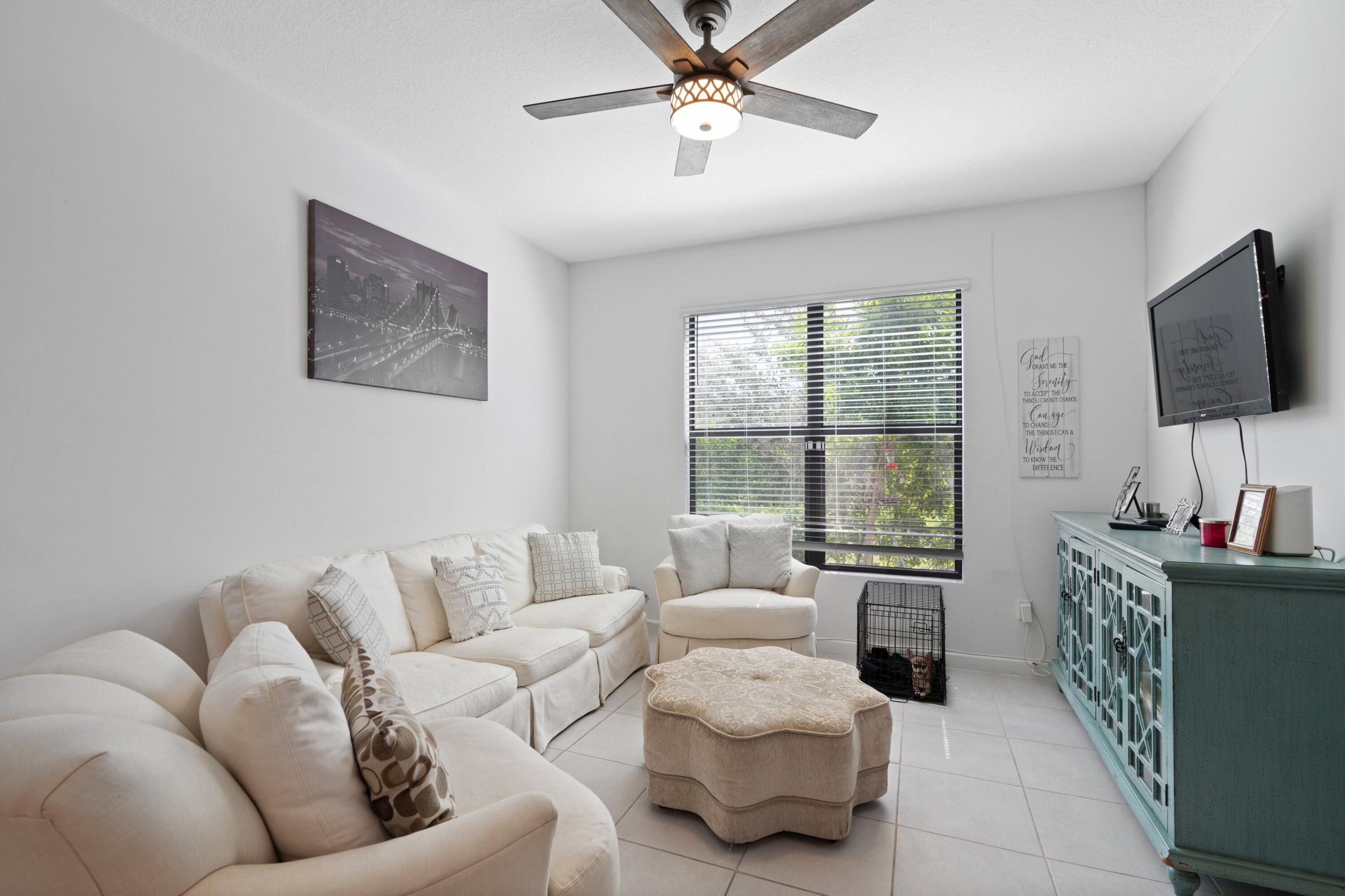 1026 Willow Place Riviera Beach, FL 33410 - Photo 8 of 18 DSC04723.jpg-SMALL