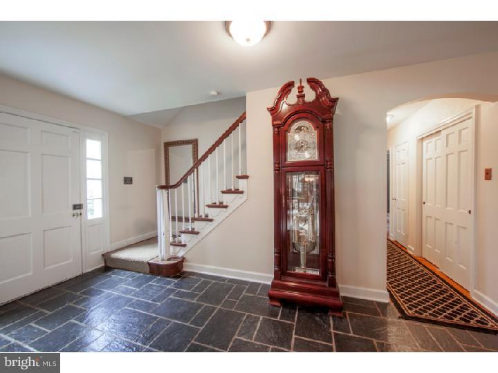 1425 Kyneton Road Villanova, PA 19085 - Photo 2 of 20 Foyer