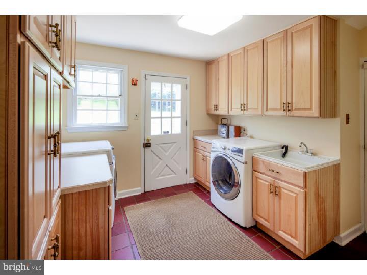 1425 Kyneton Road Villanova, PA 19085 - Photo 18 of 20 Laundry Room