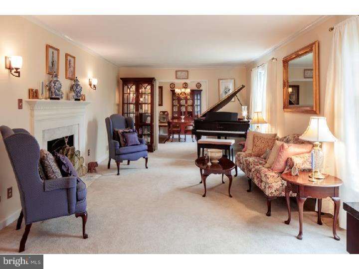 1425 Kyneton Road Villanova, PA 19085 - Photo 4 of 20 Living Room