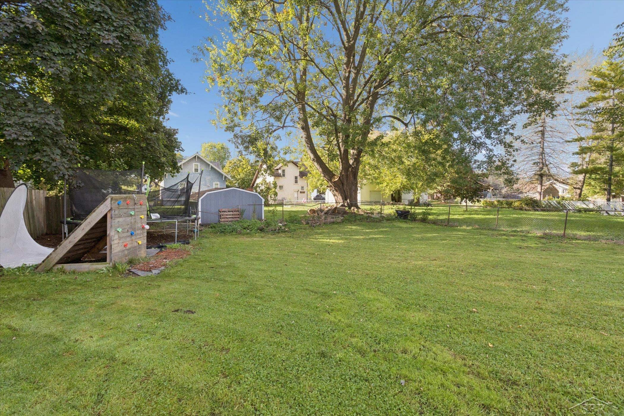 2122 2nd Street Bay City, MI 48708 - Photo 42 of 48 50191757-e80ec31c-a352-4bf4-a10e-623ae2de2be2.JPG