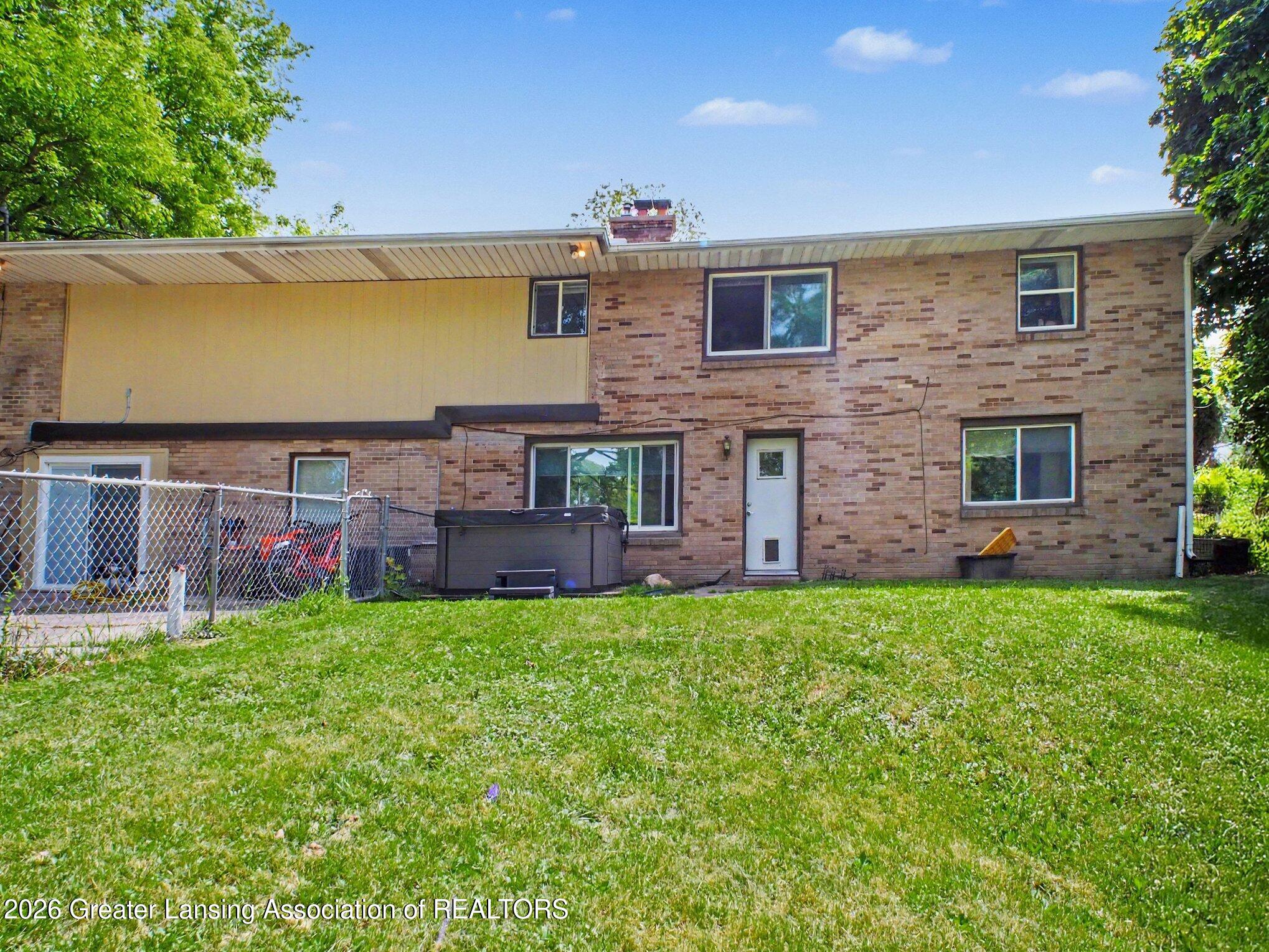 805 Dryer Farm Road Lansing, MI 48917 - Photo 33 of 37