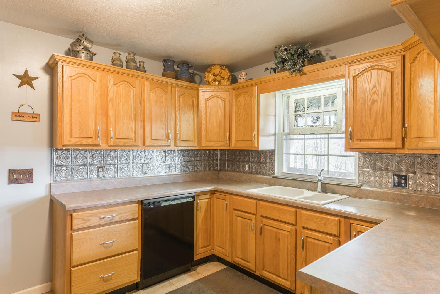 618 East Warren Road LaFayette, GA 30728 - Photo 14 of 35 618_E_Warren_Rd_27