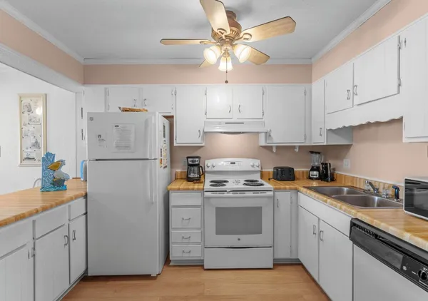 $279,900 | 4305 South Ocean Boulevard, Unit 106, North Myrtle Beach, SC 29582