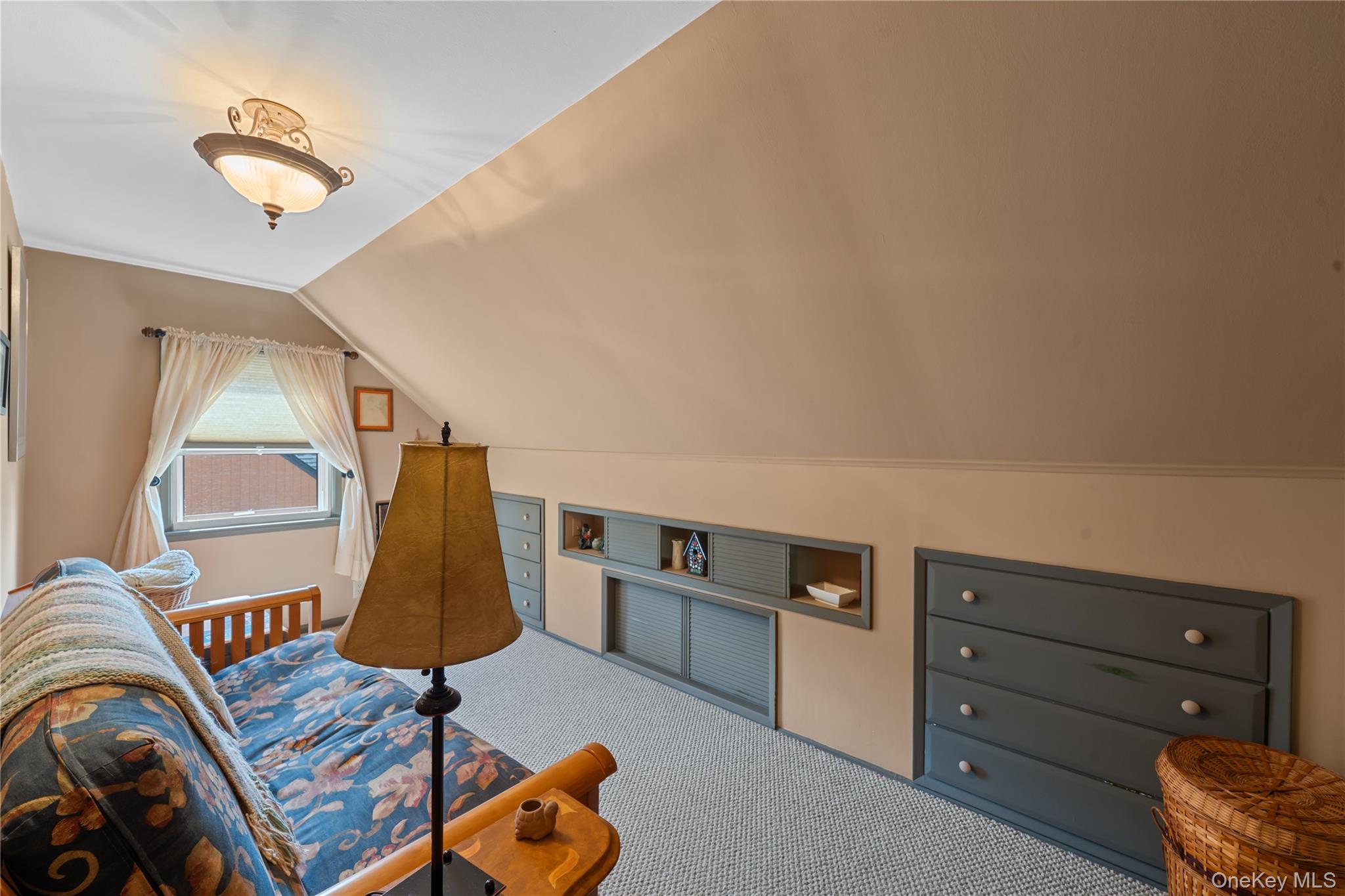 38 Hillvale Road Albertson, NY 11507 - Photo 20 of 30
