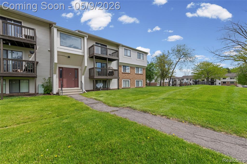 30052 West Twelve Mile Road, Unit 61 Farmington, MI 48334 - Photo 19 of 23