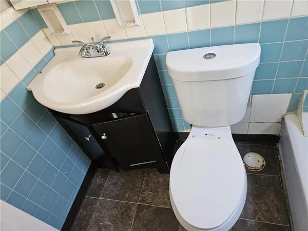 a bathroom with a bathtub