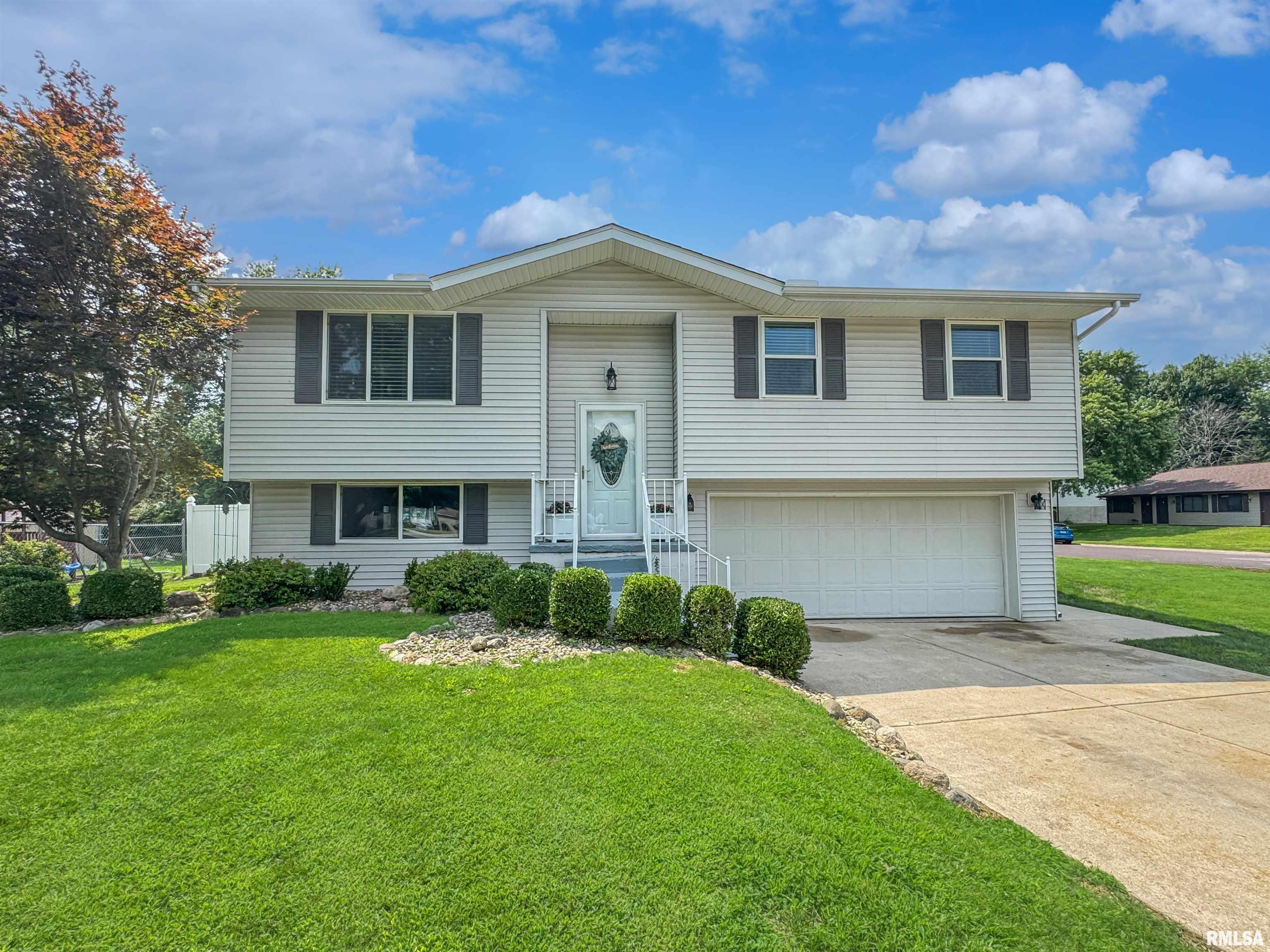 200 Kickapoo Drive East Peoria, IL 61611 - Photo 1 of 46