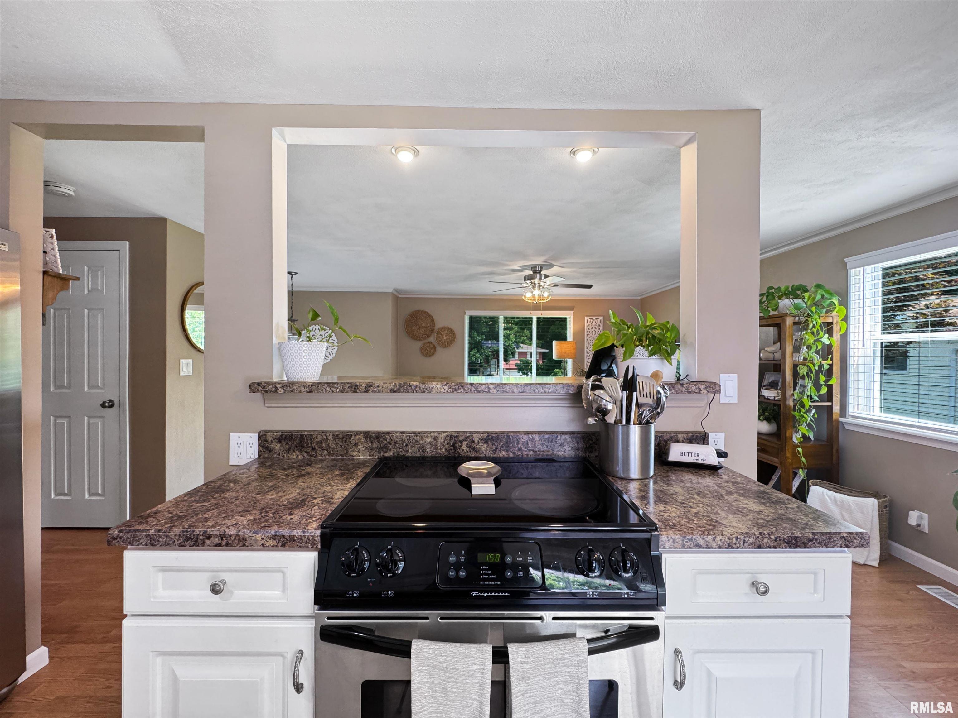 200 Kickapoo Drive East Peoria, IL 61611 - Photo 14 of 46