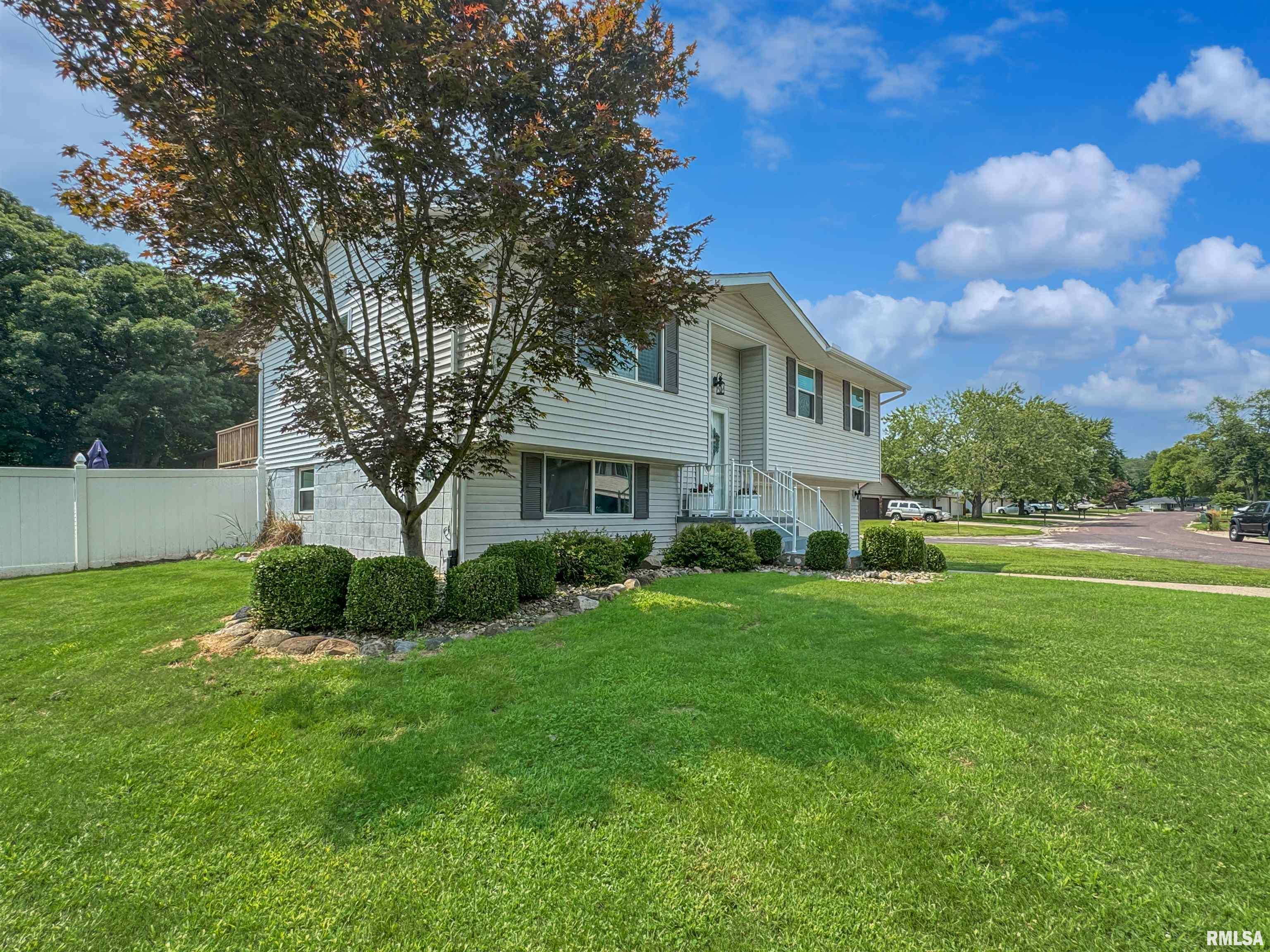 200 Kickapoo Drive East Peoria, IL 61611 - Photo 3 of 46