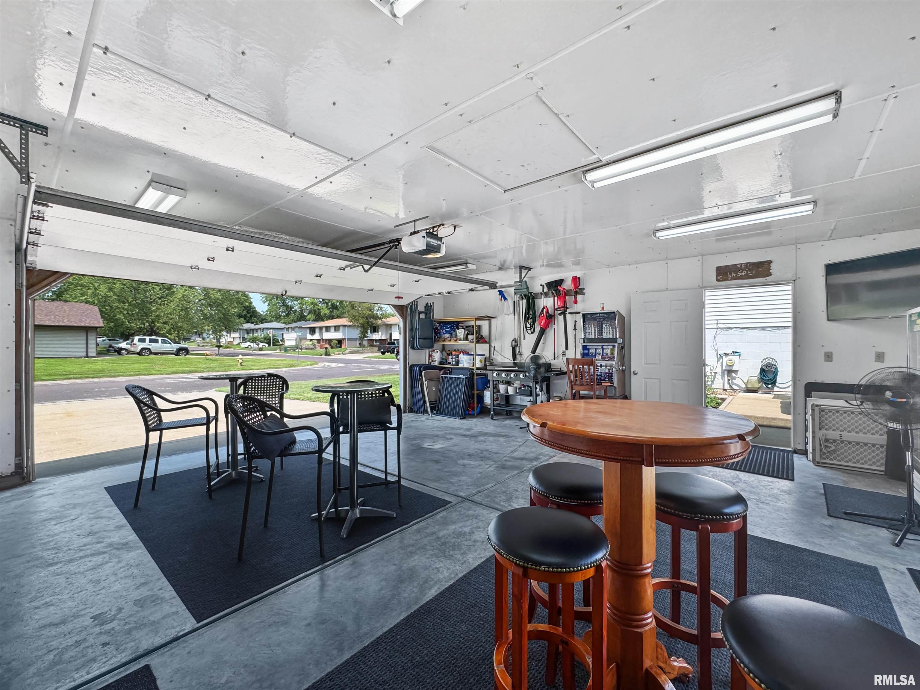 200 Kickapoo Drive East Peoria, IL 61611 - Photo 38 of 46