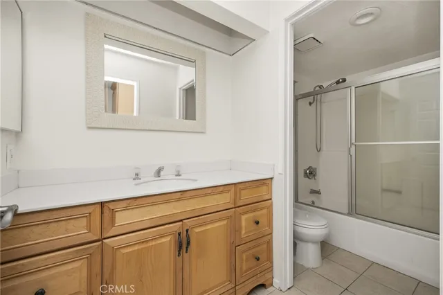 a close view of a dresser