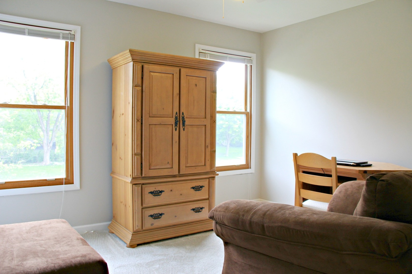 1316 Giese Road Batavia, IL 60510 - Photo 18 of 28 a living room with furniture and a window