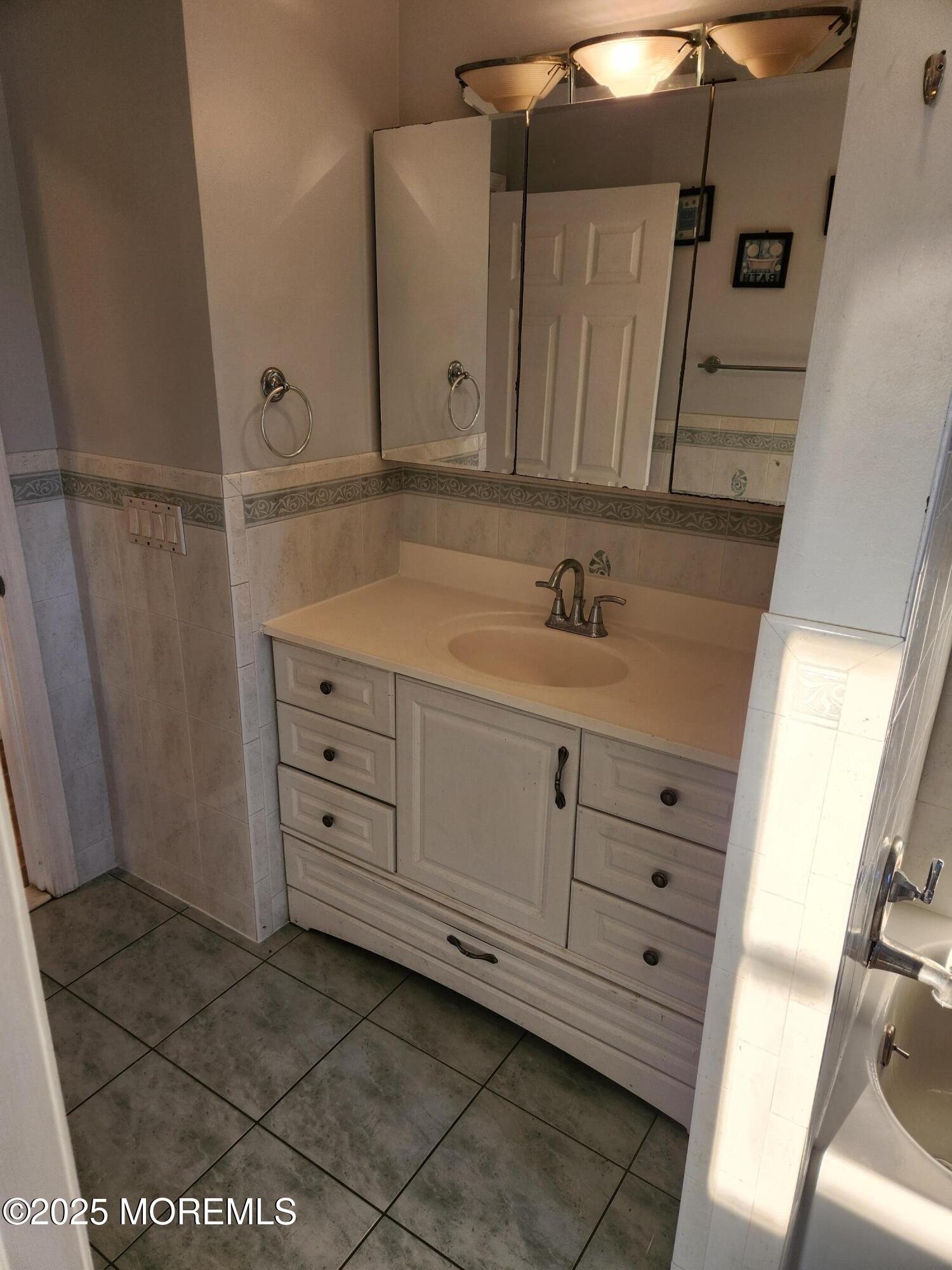 110 Cold Indian Springs Road Asbury Park, NJ 07712 - Photo 14 of 30 20251204_154611