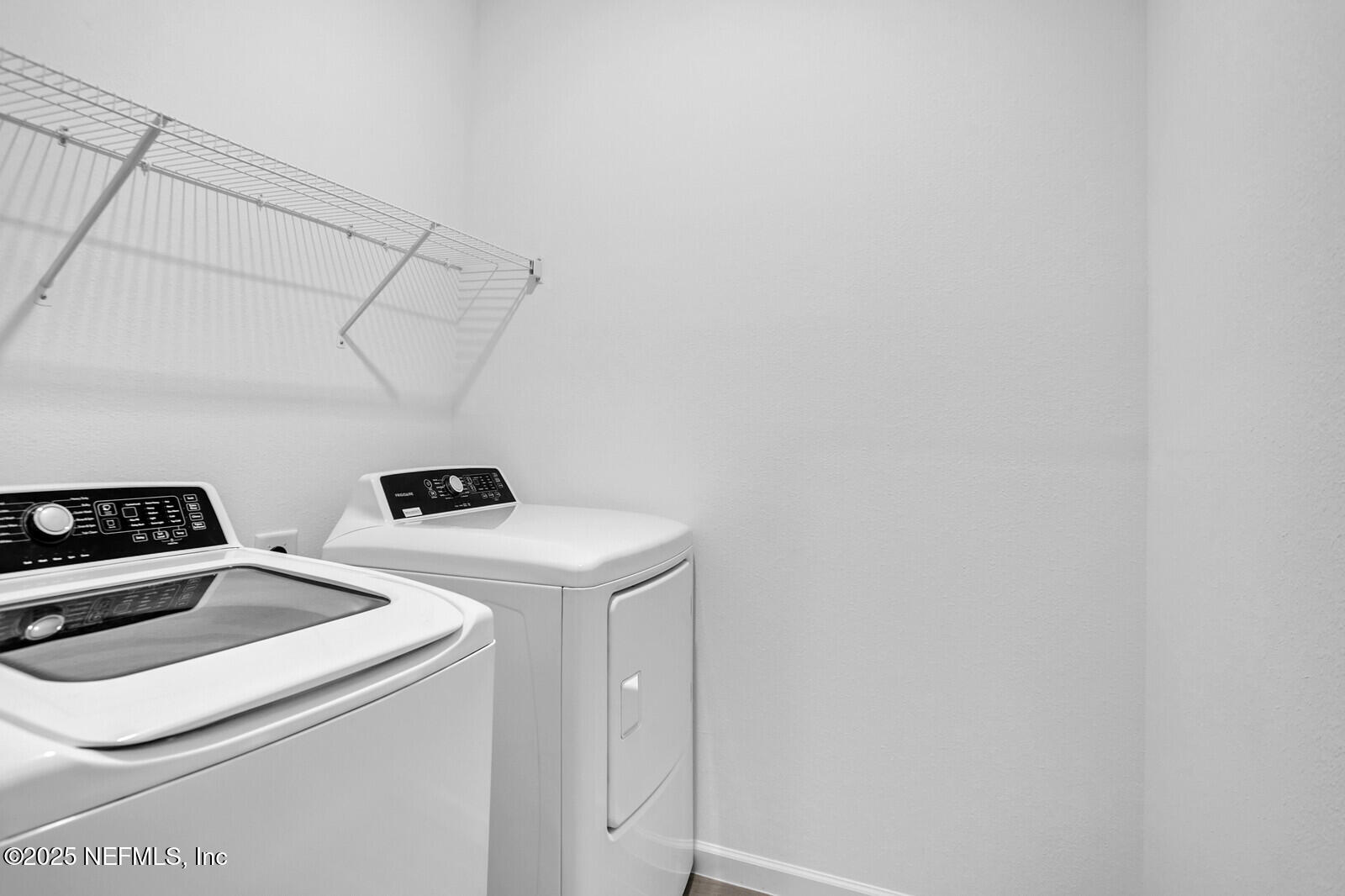 220 White Rabbit Street St. Augustine, FL 32092 - Photo 17 of 44 35805316_05_IMG_2071_mls