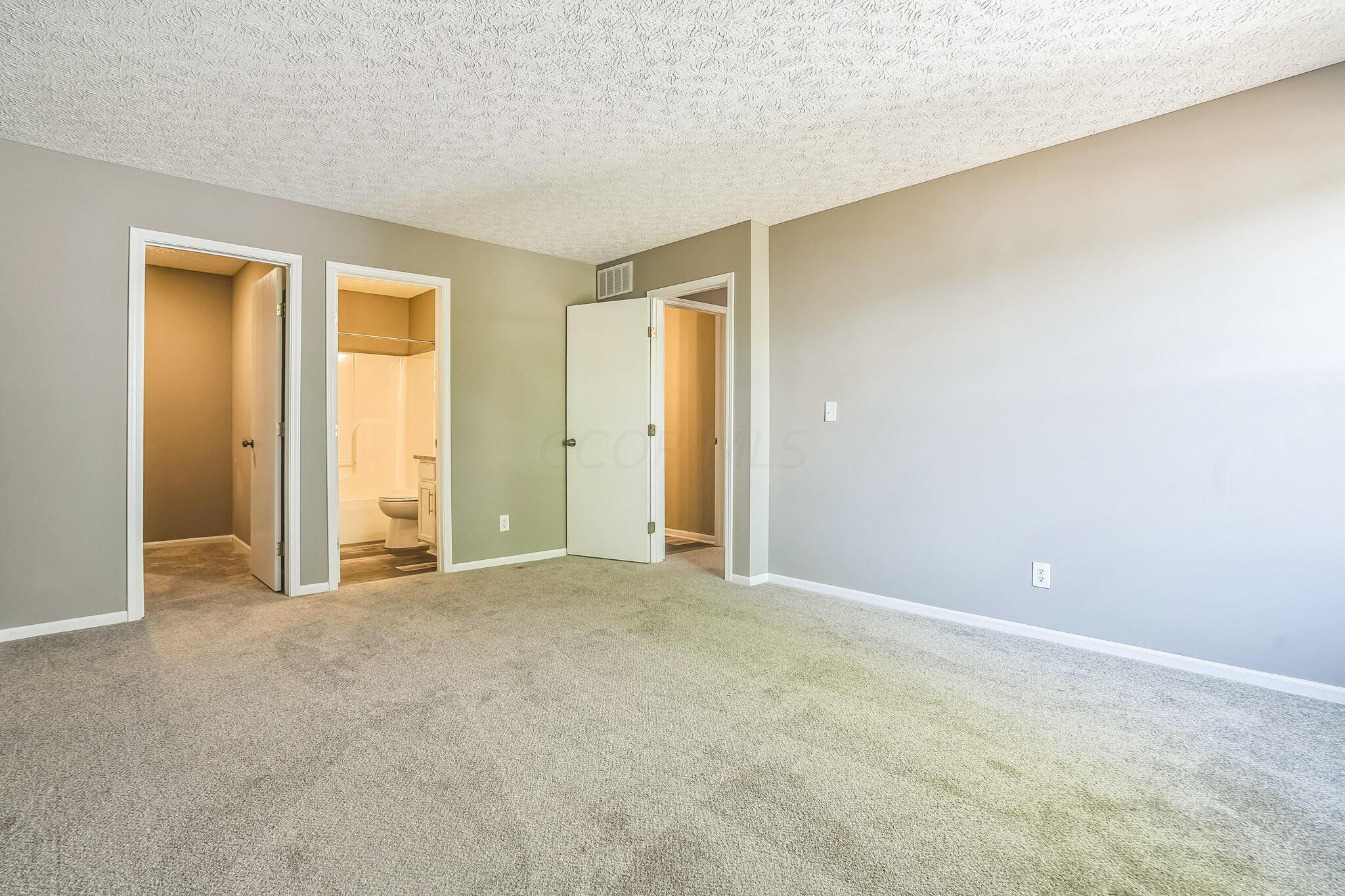 2771 Raphael Drive Columbus, OH 43232 - Photo 13 of 23 R1 (13)
