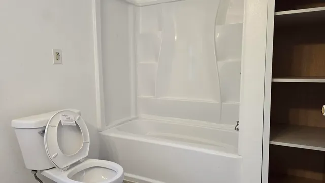 $304,900 | 2902 South 124th Street, West Allis, WI 53227