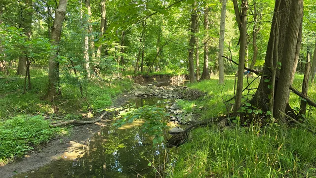 $304,900 | 2902 South 124th Street, West Allis, WI 53227