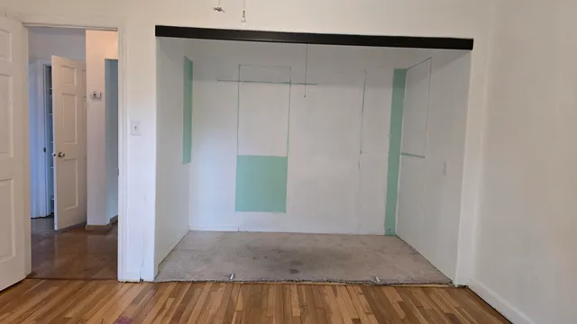 $304,900 | 2902 South 124th Street, West Allis, WI 53227