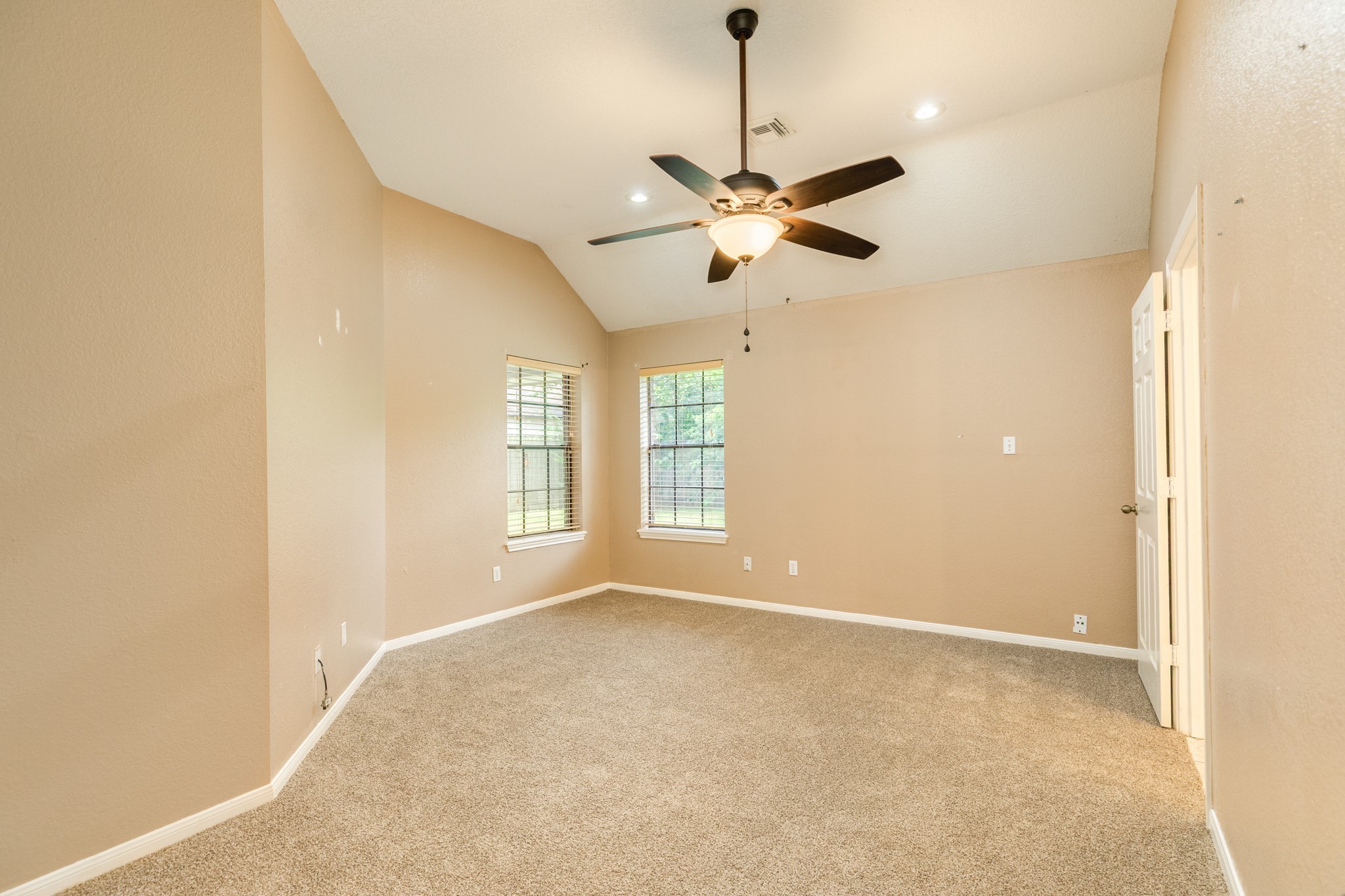 224 North Ranch House Road Angleton, TX 77515 - Photo 17 of 30