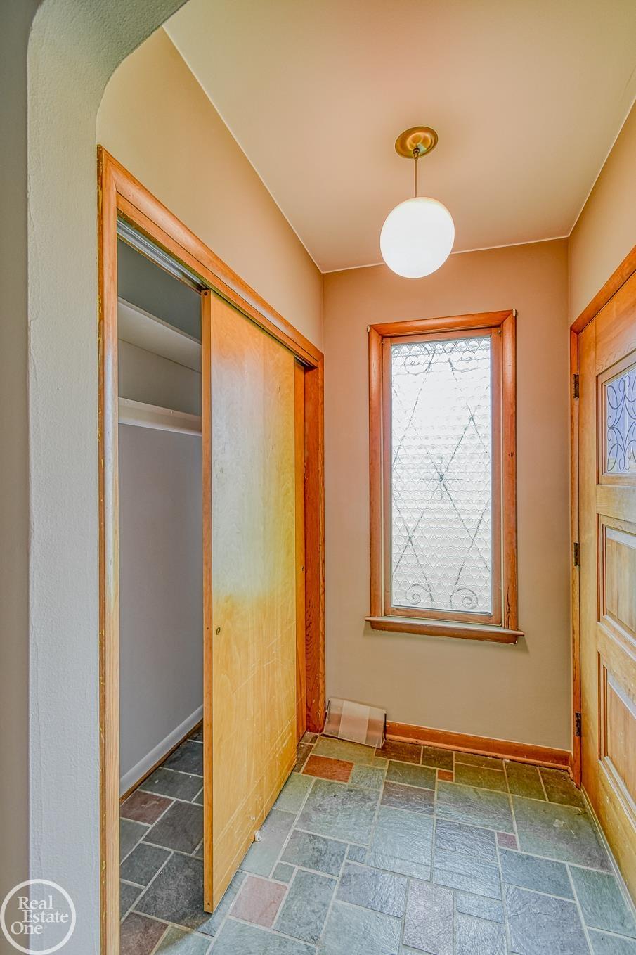 39460 Ryan Road Sterling Heights, MI 48310 - Photo 26 of 54 50106406-25.JPG