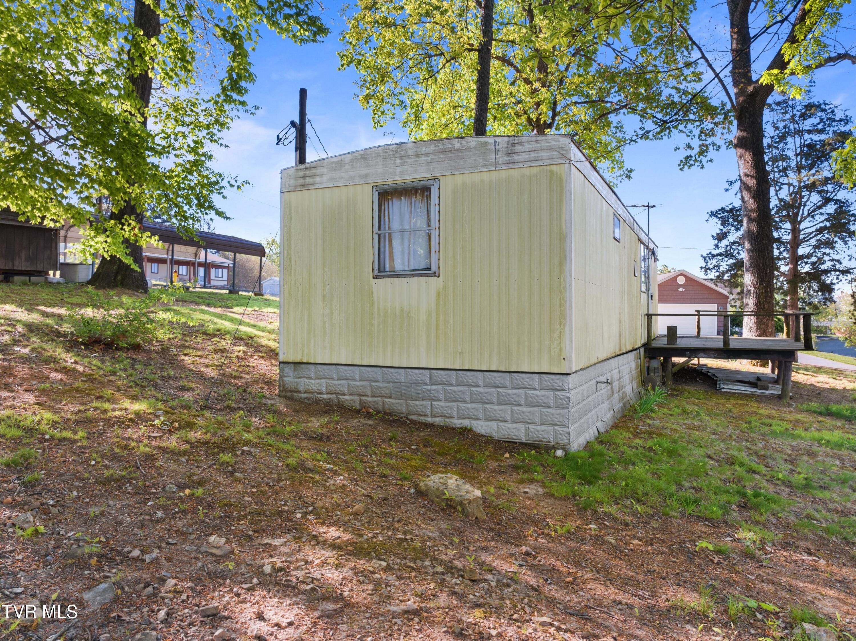726 Harrell Park Road Bean Station, TN 37708 - Photo 10 of 19 FJI_20240423092410_0721_D.jpg-SMALL