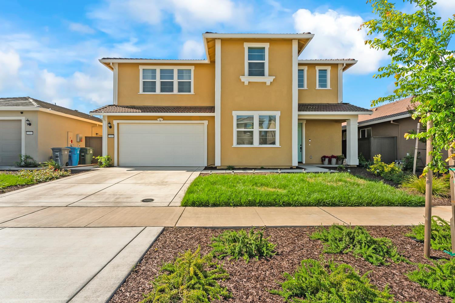 1100 Rio Del Oro Way Olivehurst, CA 95961 - Photo 2 of 55