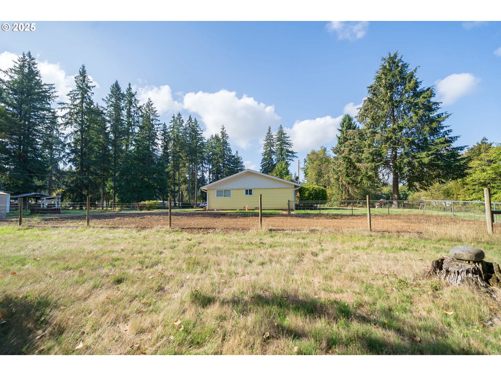 628 13th Street Lyons, OR 97358 - Photo 25 of 32 a view of a backyard