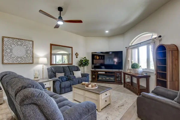 $279,000 | 8420 Vista Verde Circle, La Grange, CA 95329