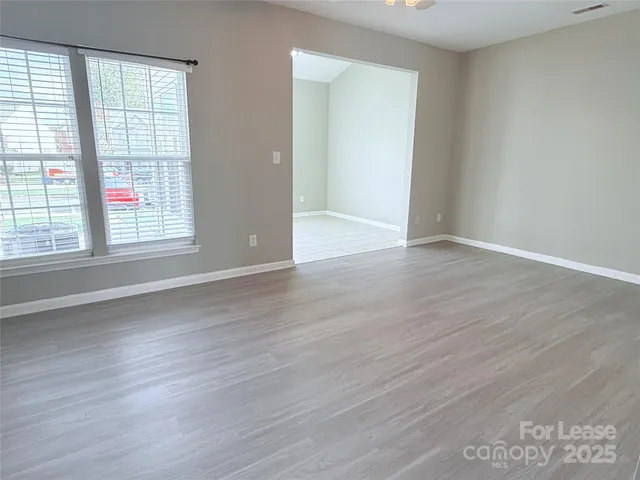 $1,575 | 4917 Sunburst Lane, Charlotte, NC 28213