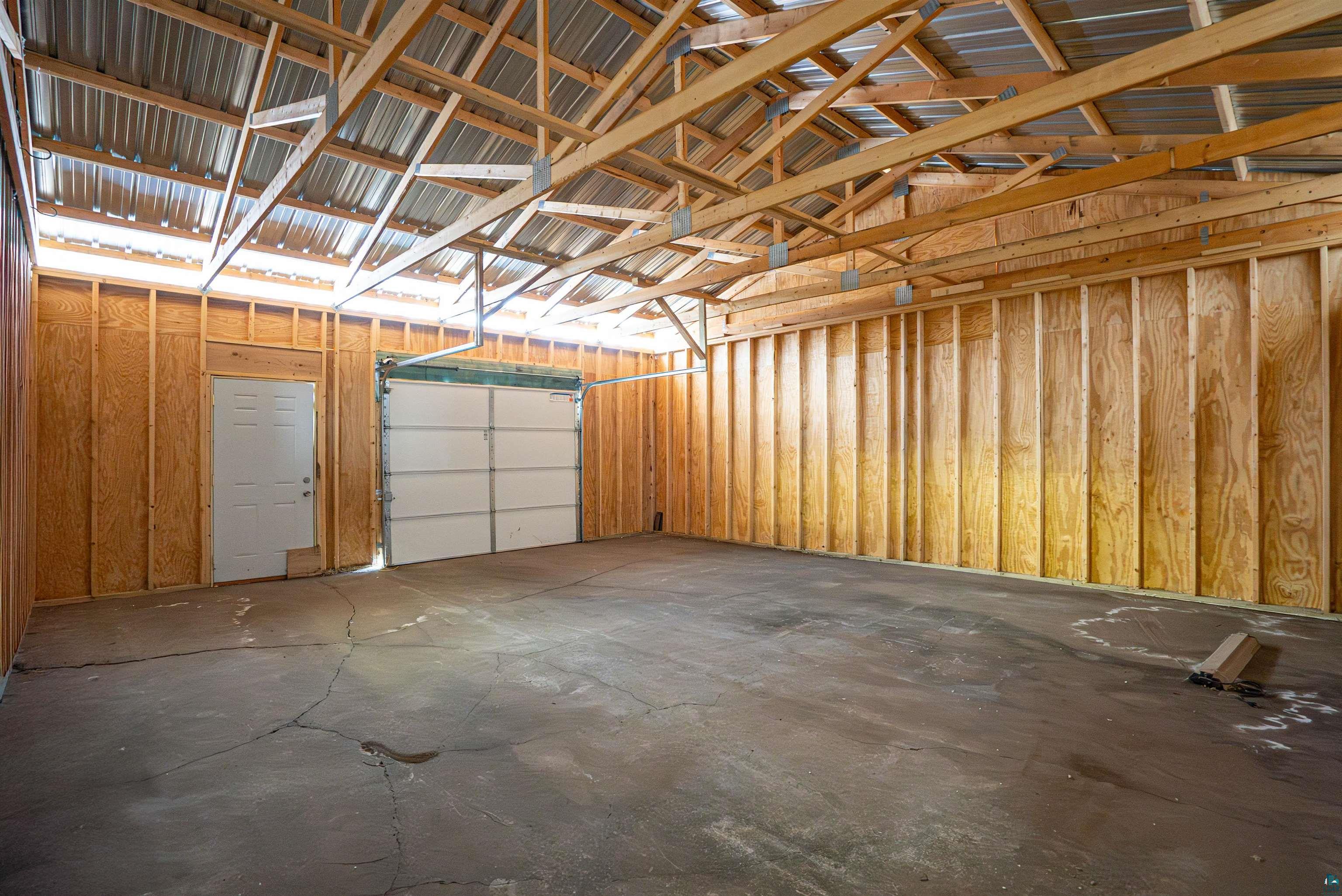 1580 Olsonville Road Carlton, MN 55718 - Photo 21 of 30 View of garage