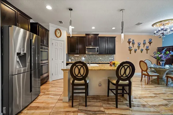 $759,000 | 617 Marsh Reed Drive, Winter Garden, FL 34787