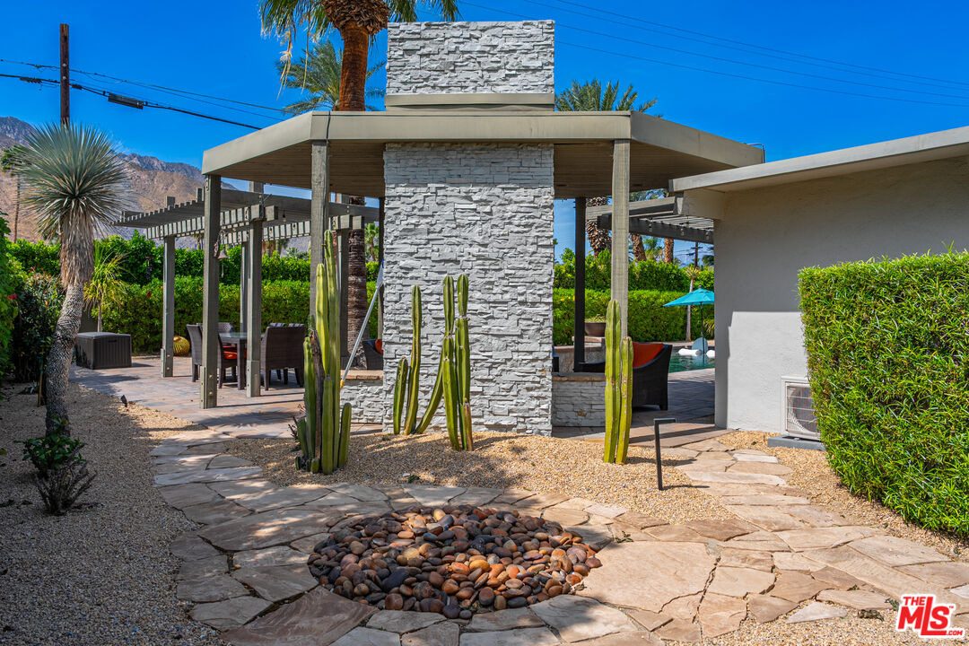 289 North Michelle Road Palm Springs, CA 92262 - Photo 34 of 40