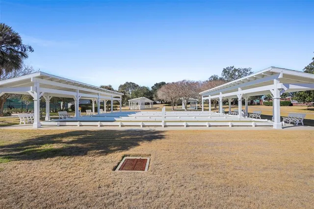 $435,000 | 7177 Southeast 172nd Hazelwood Loop, The Villages, FL 32162